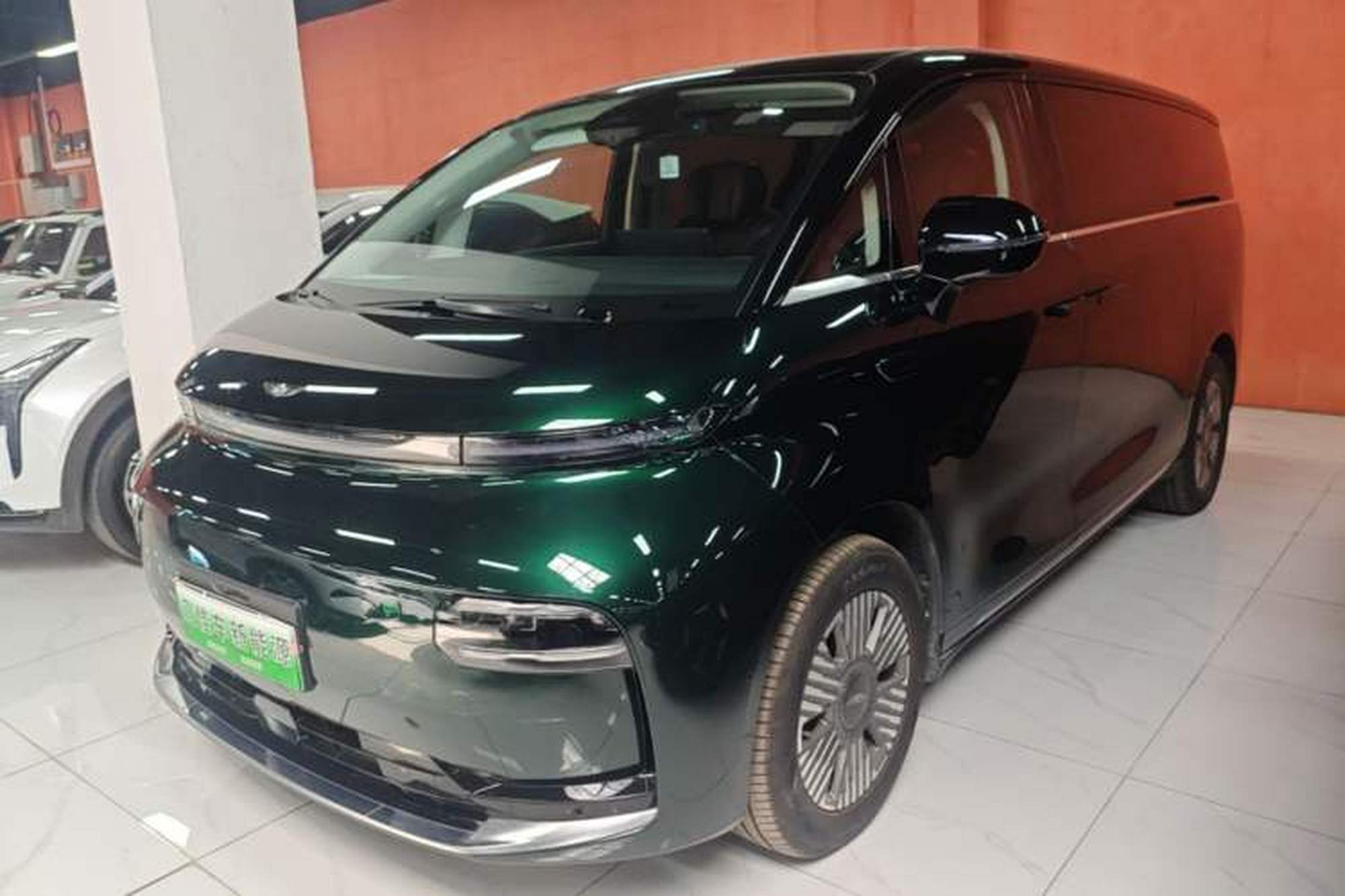 Geely Galaxy LEVC L380