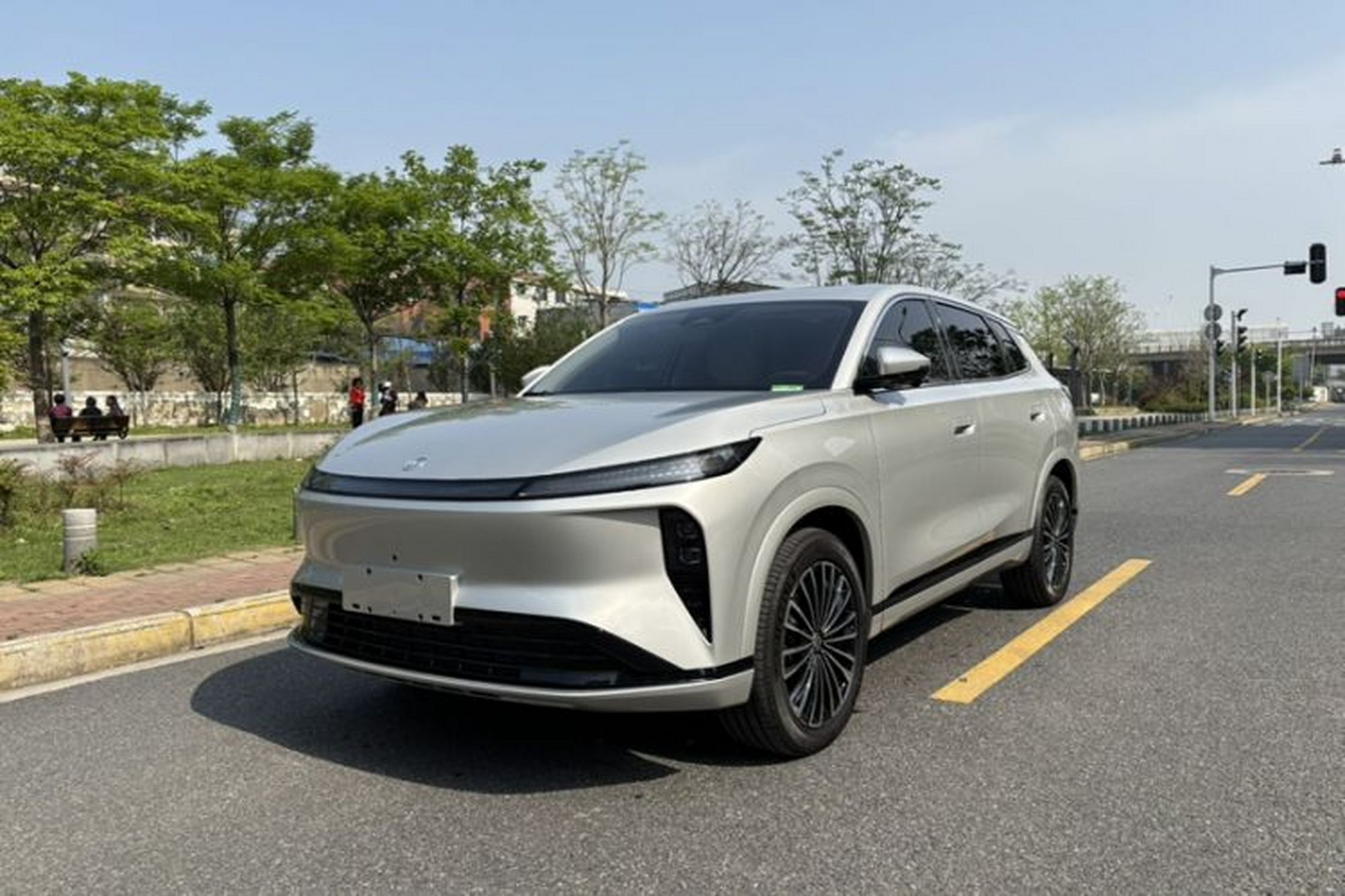 Dongfeng Aeolus L8