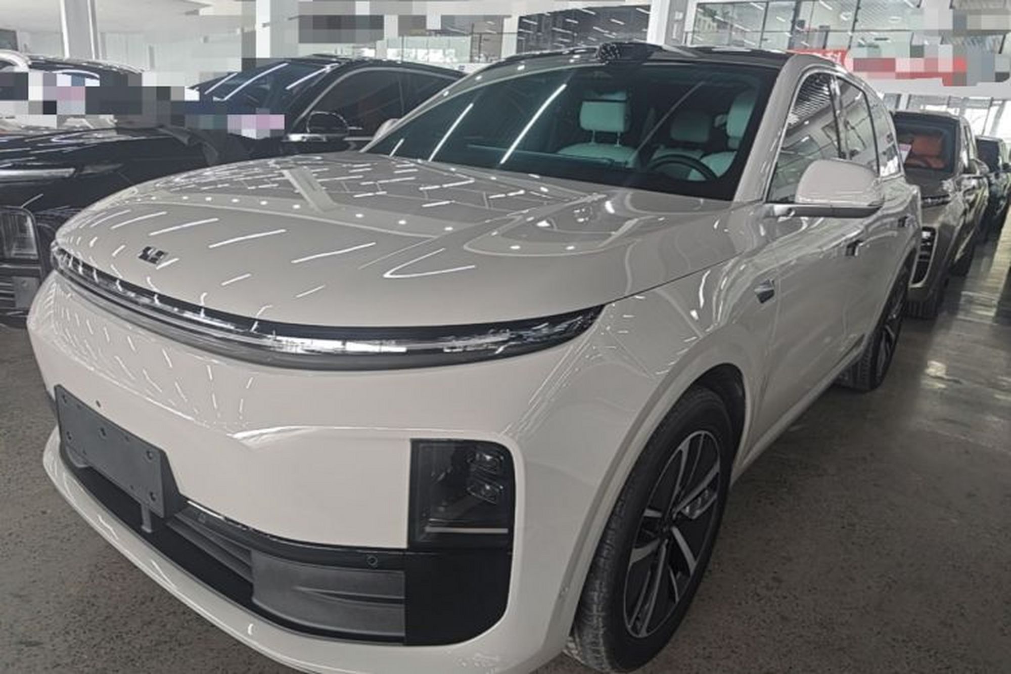 Li Auto L6