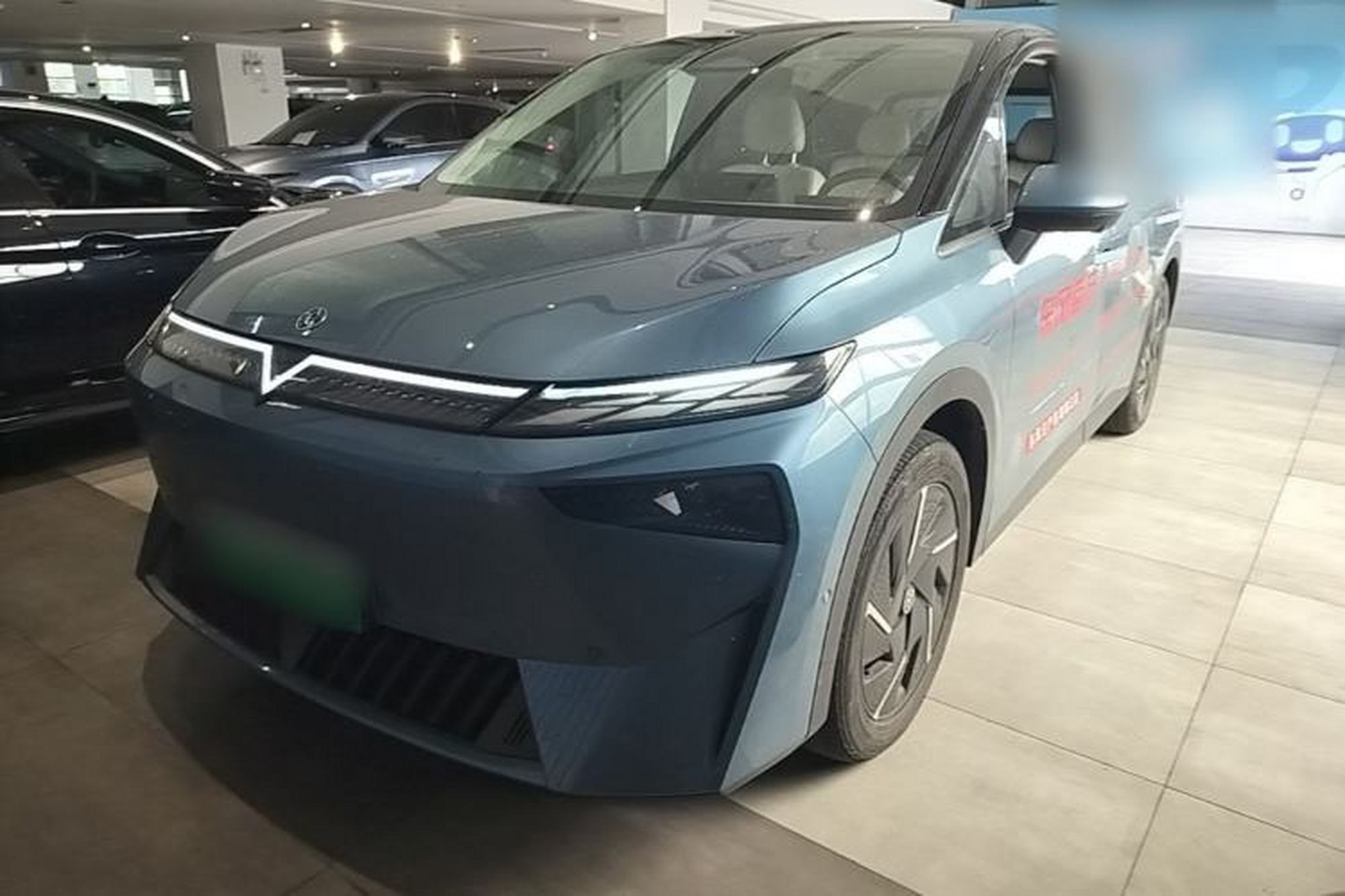 Venucia VX6