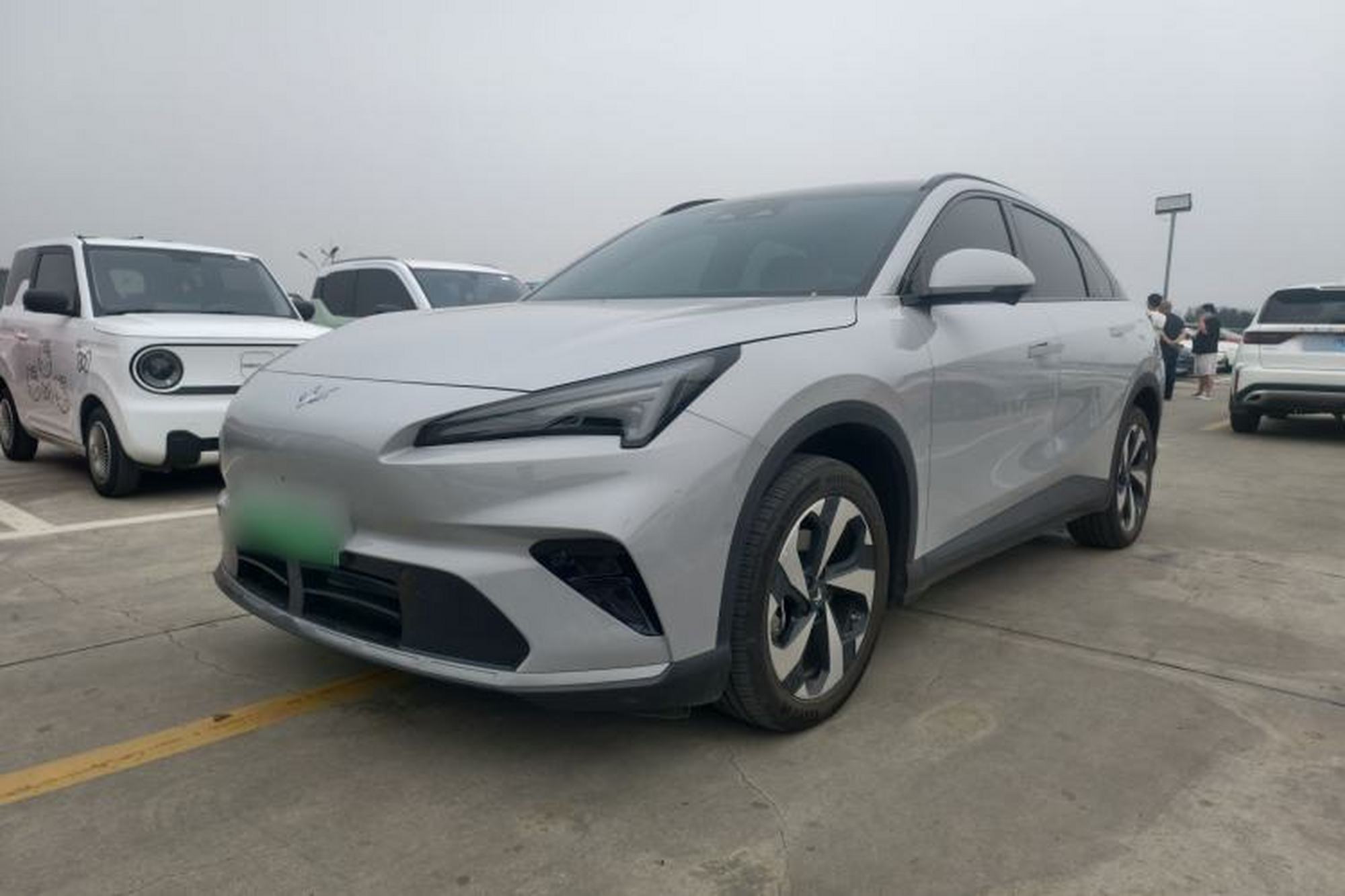 ARCFOX Alpha T5