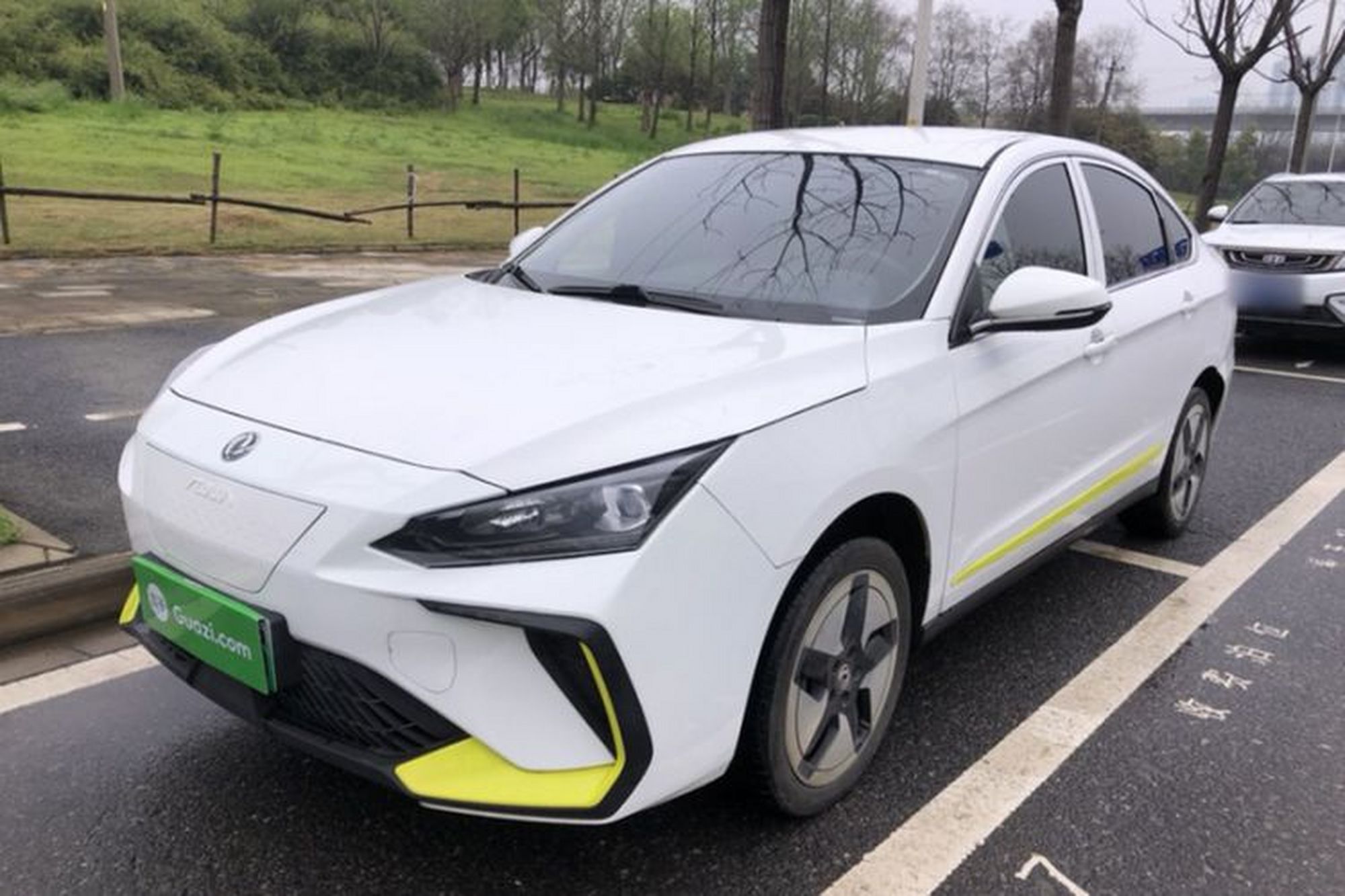 DongFeng Aeolus E70
