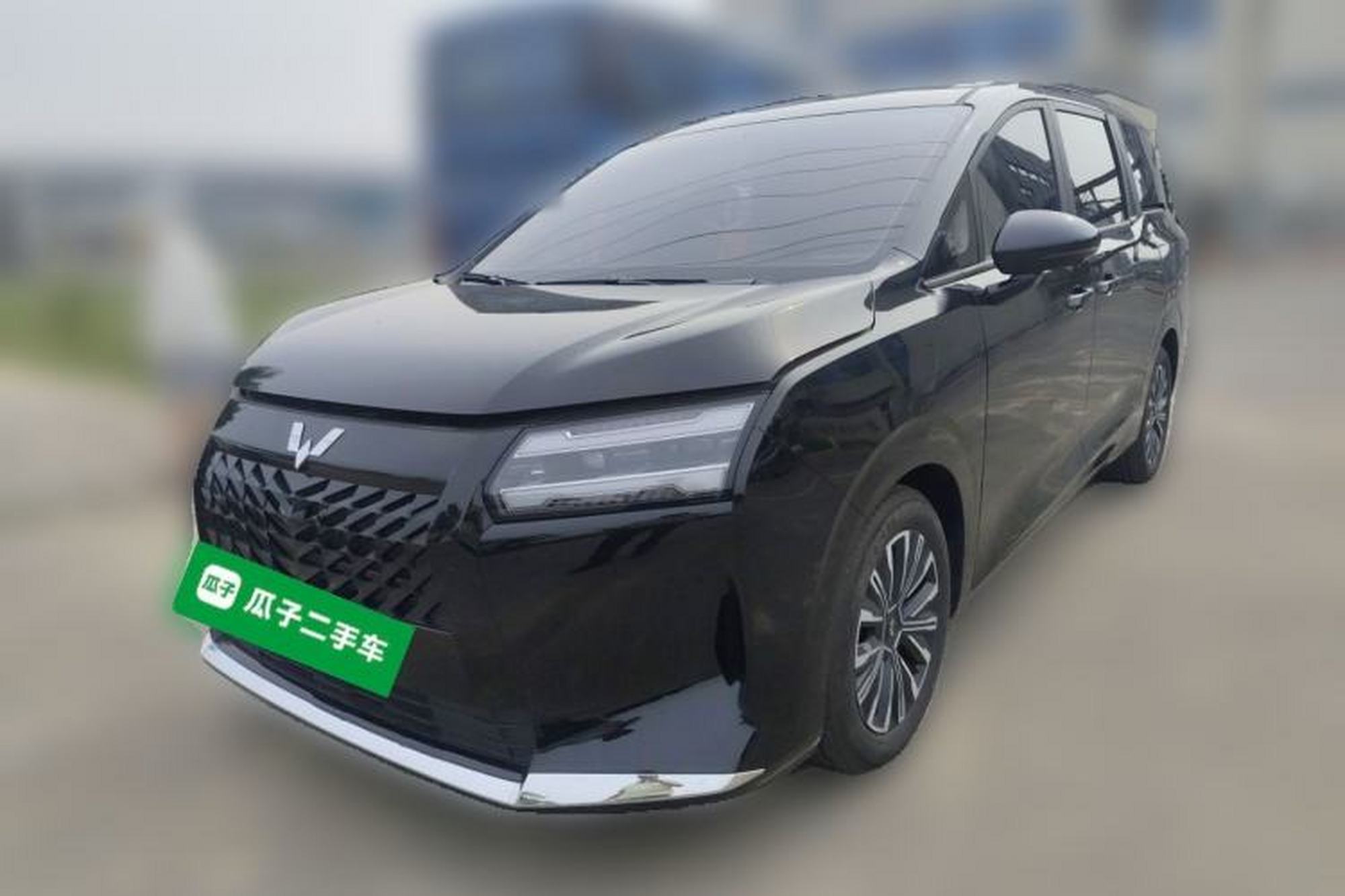 WuLing 730