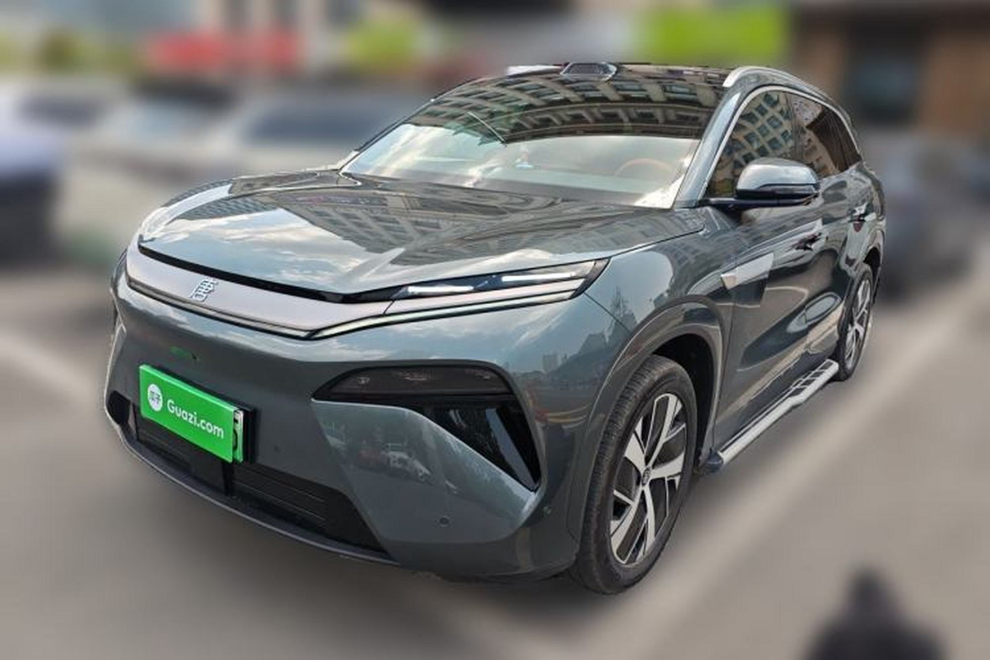 BYD Tang L