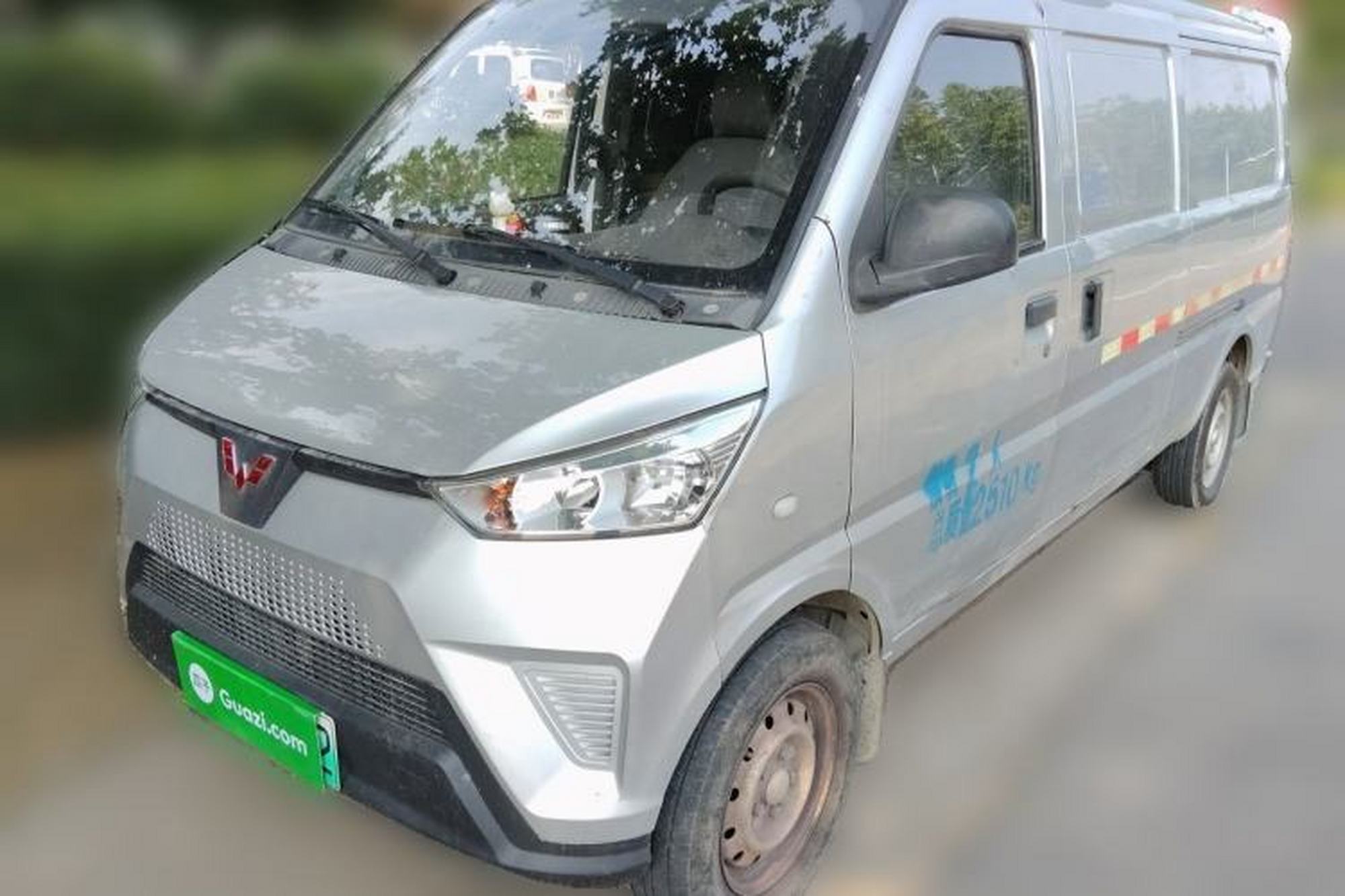 WuLing EV50