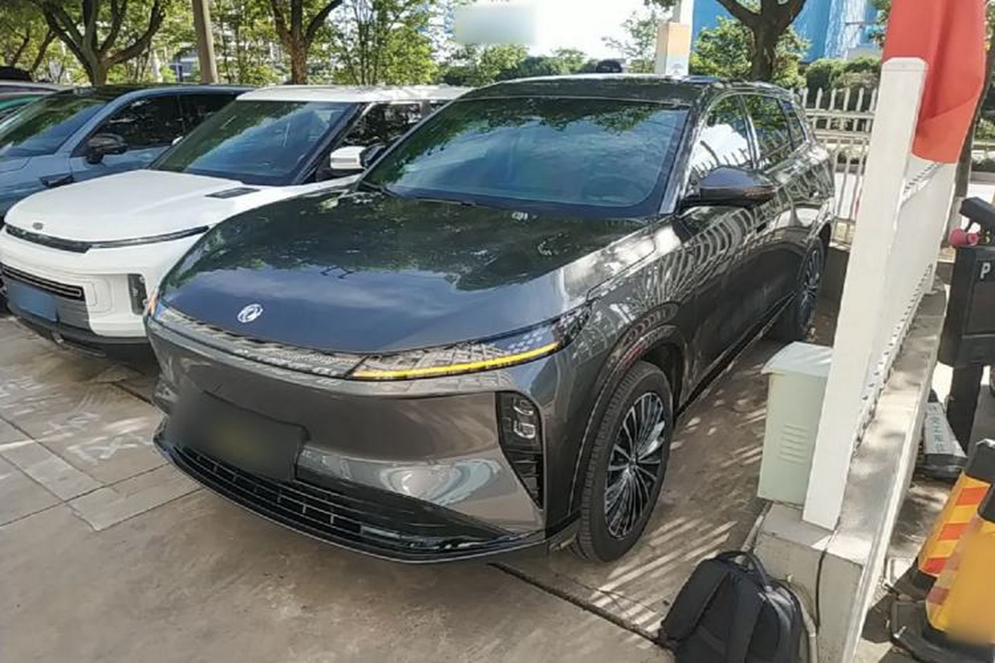 Dongfeng Aeolus L8