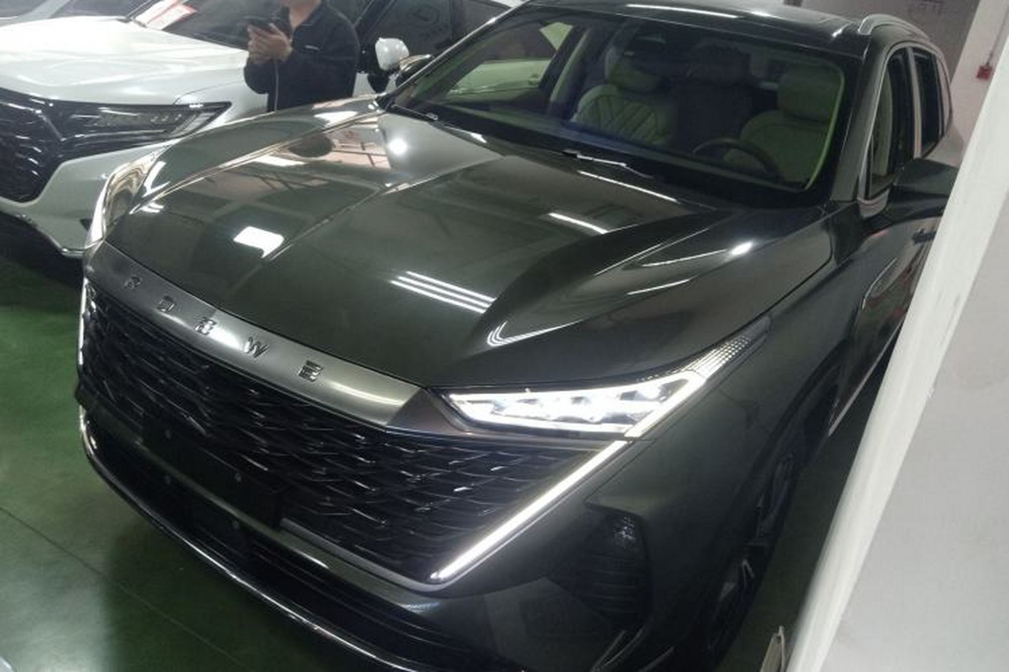Roewe RX9