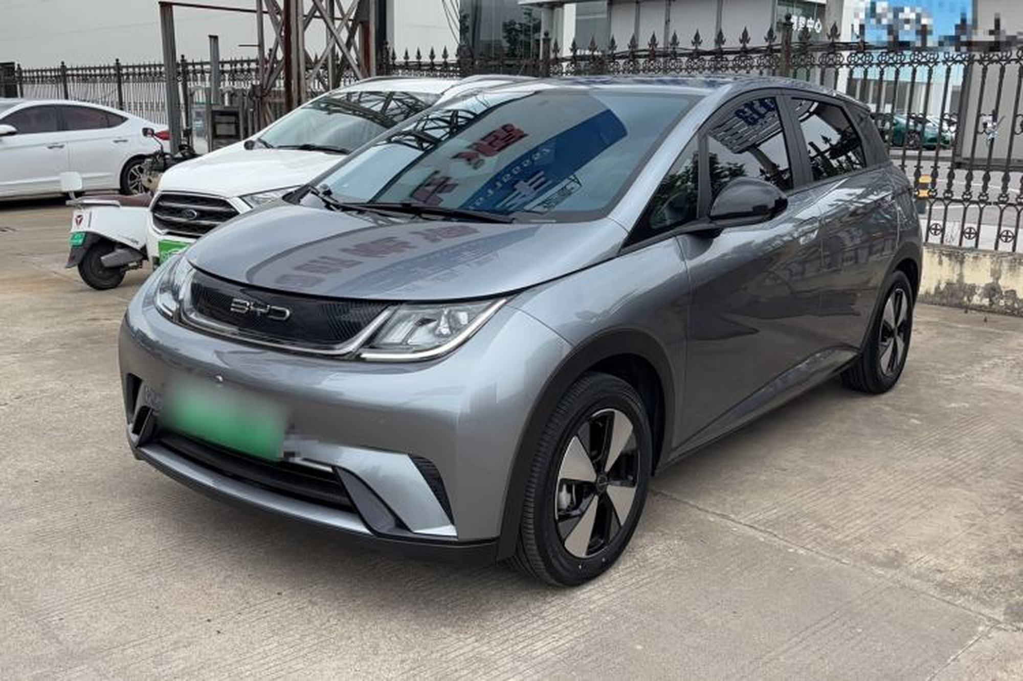 BYD Dolphin