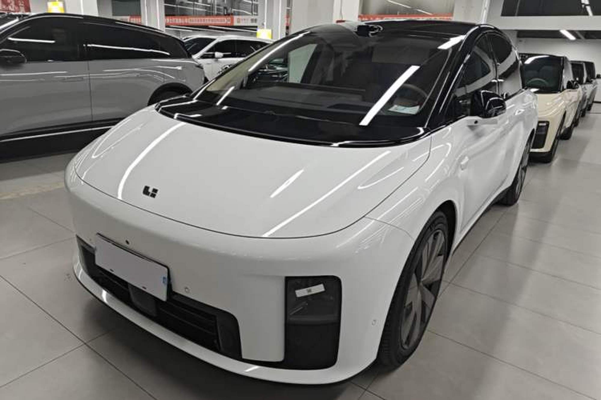 Li Auto Li Auto i8