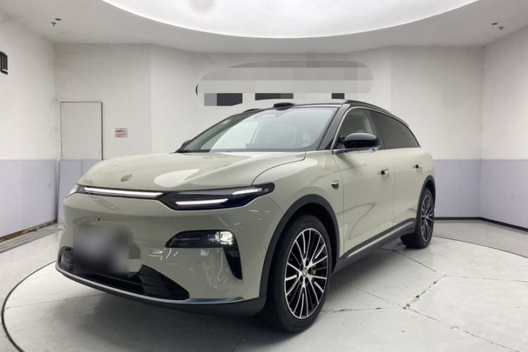 Leapmotor C11