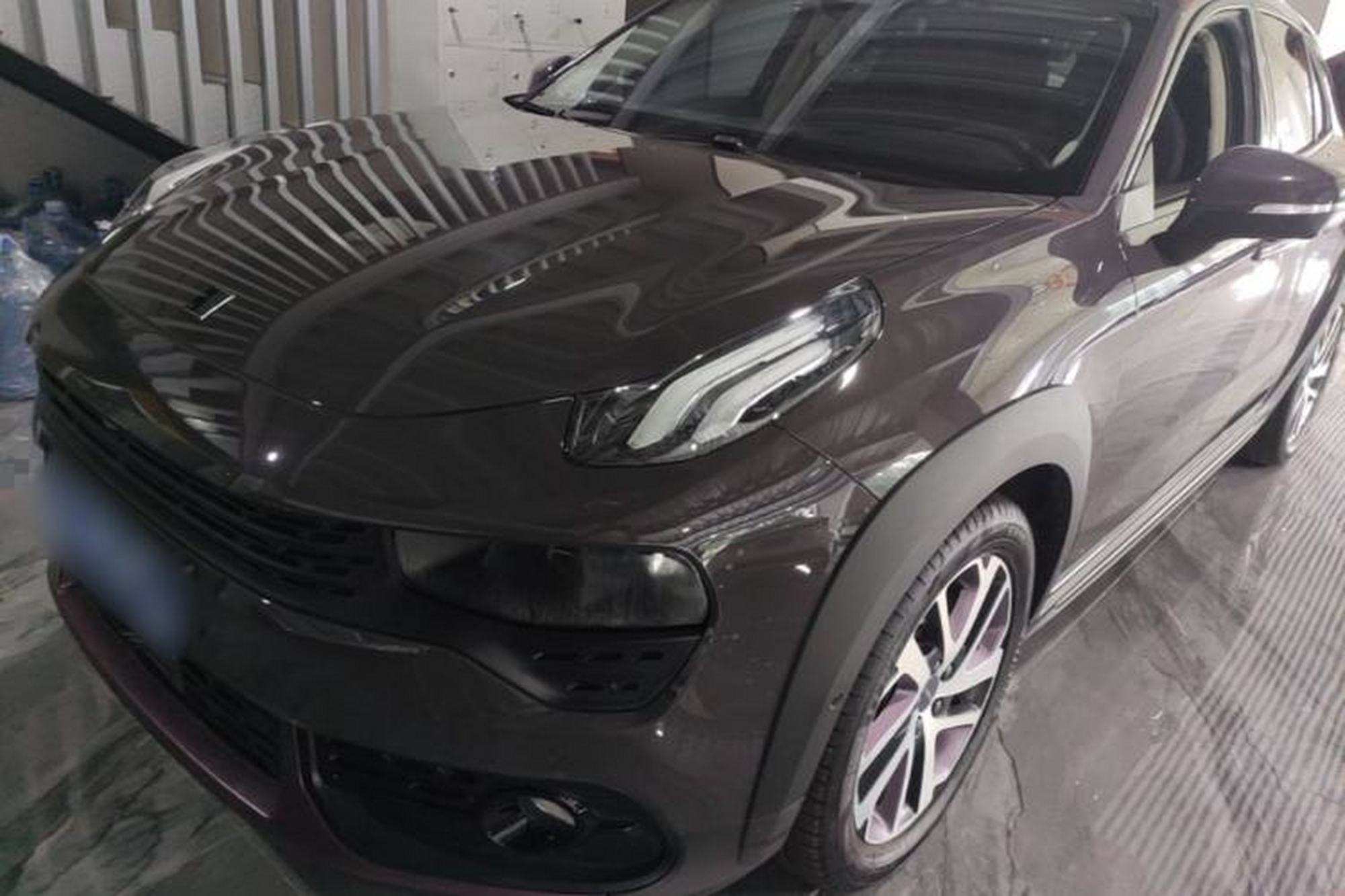 LYNK&CO 02