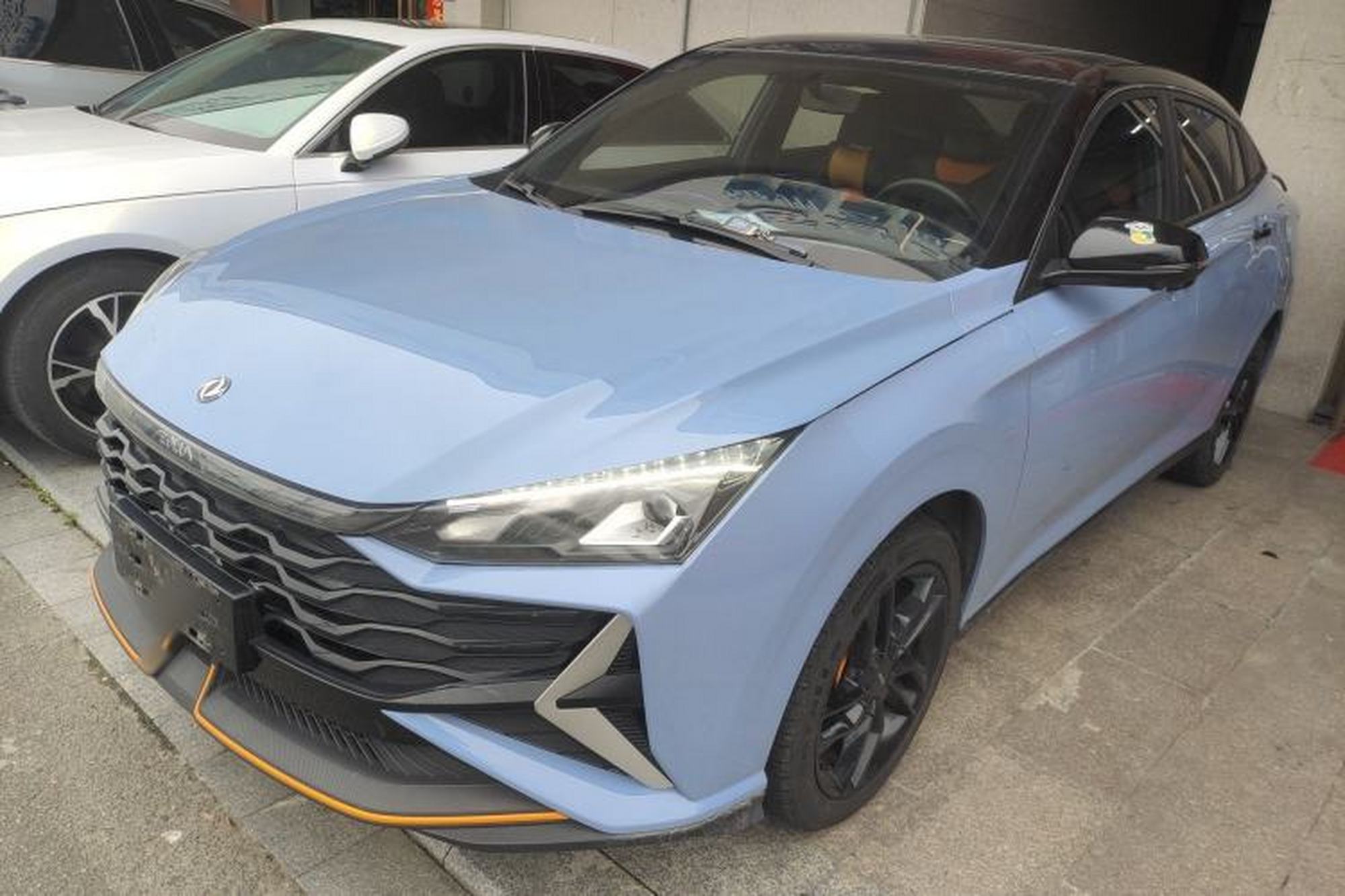 DongFeng Aeolus Yixuan