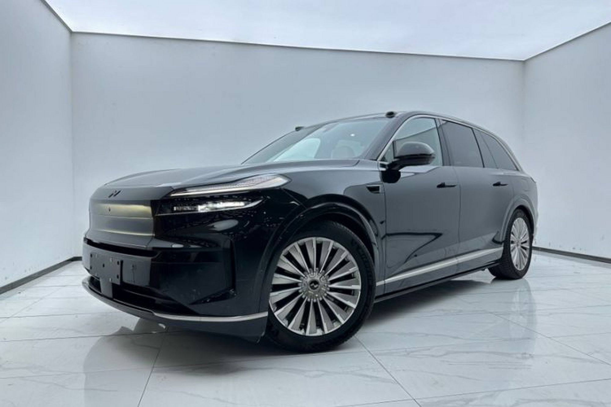 ONVO Luxeed L90
