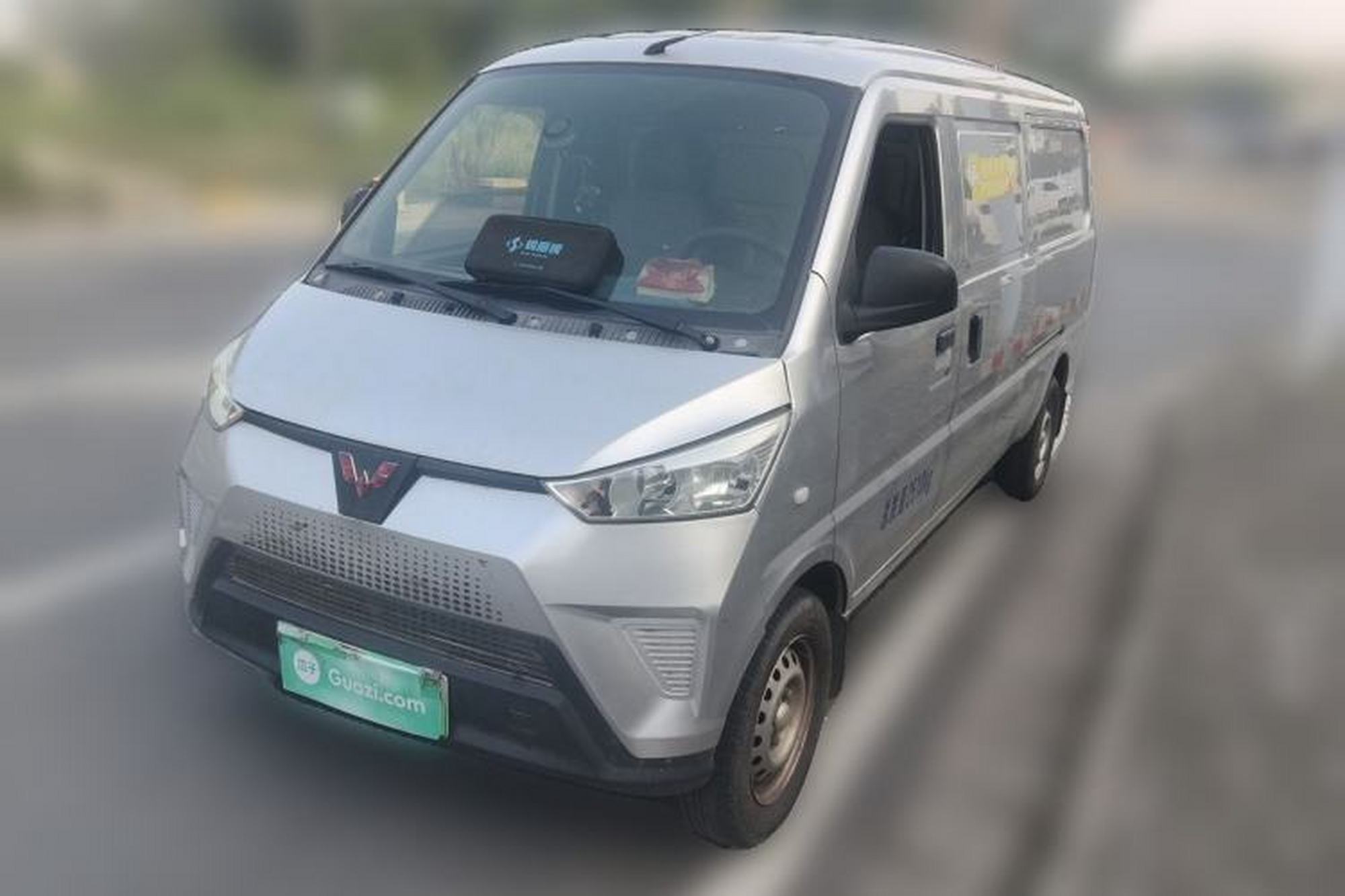 WuLing EV50