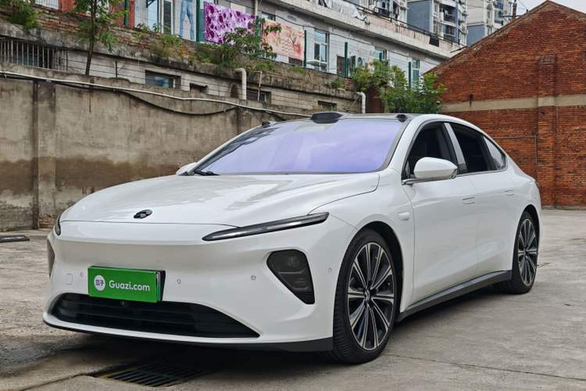 NIO ET7