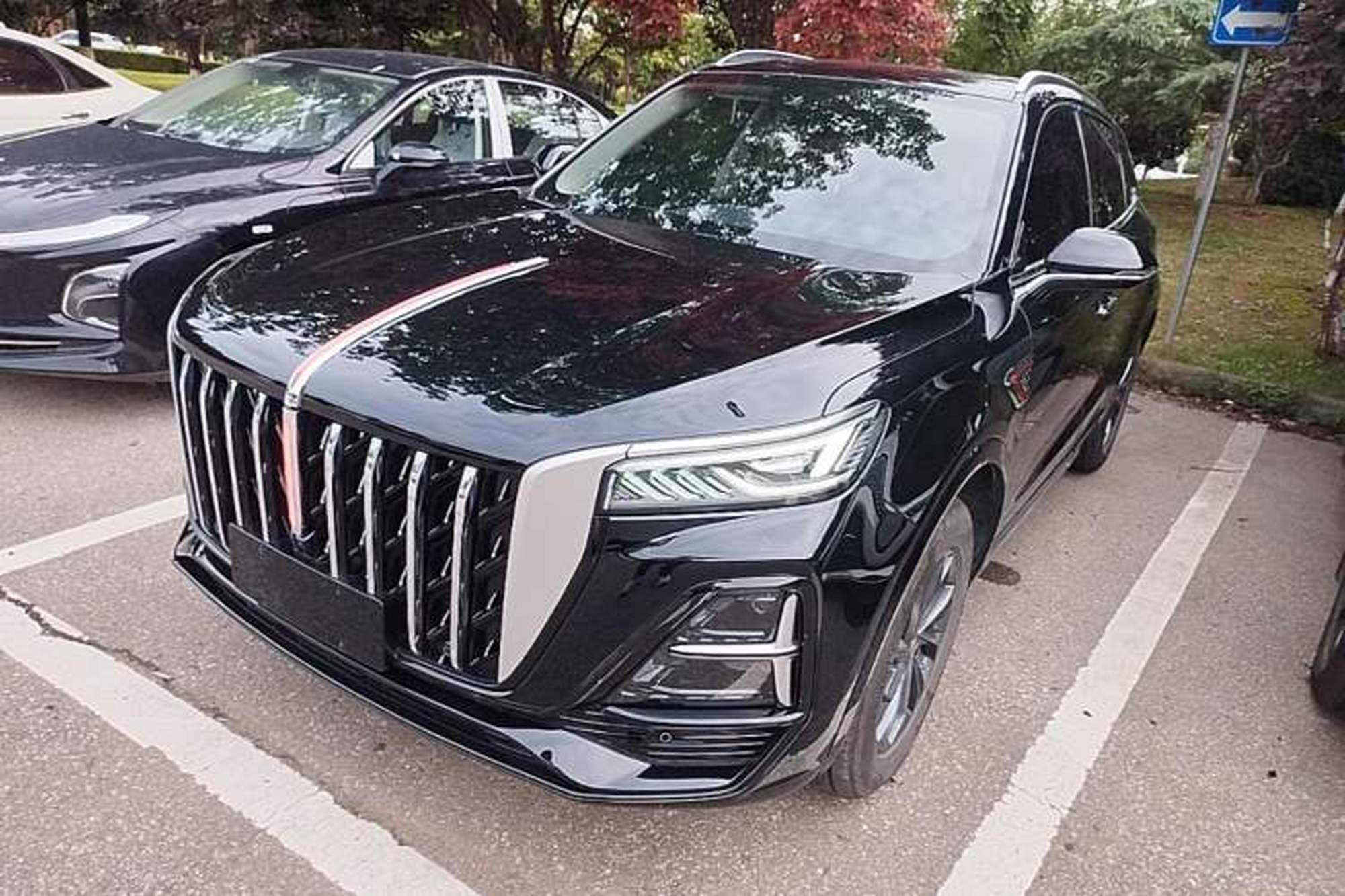 HongQi HS5