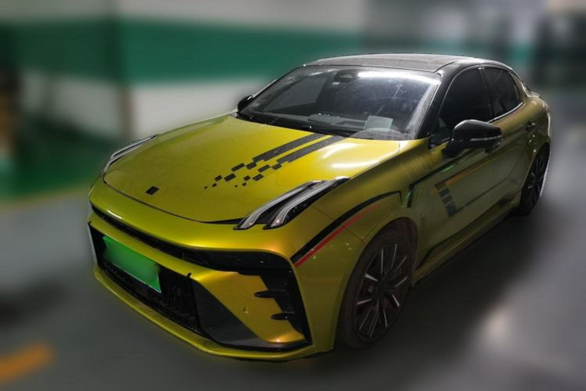 LYNK&CO 03