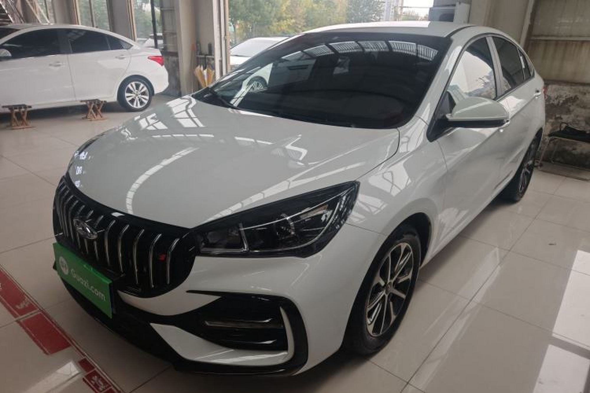 Chery Arrizo 5