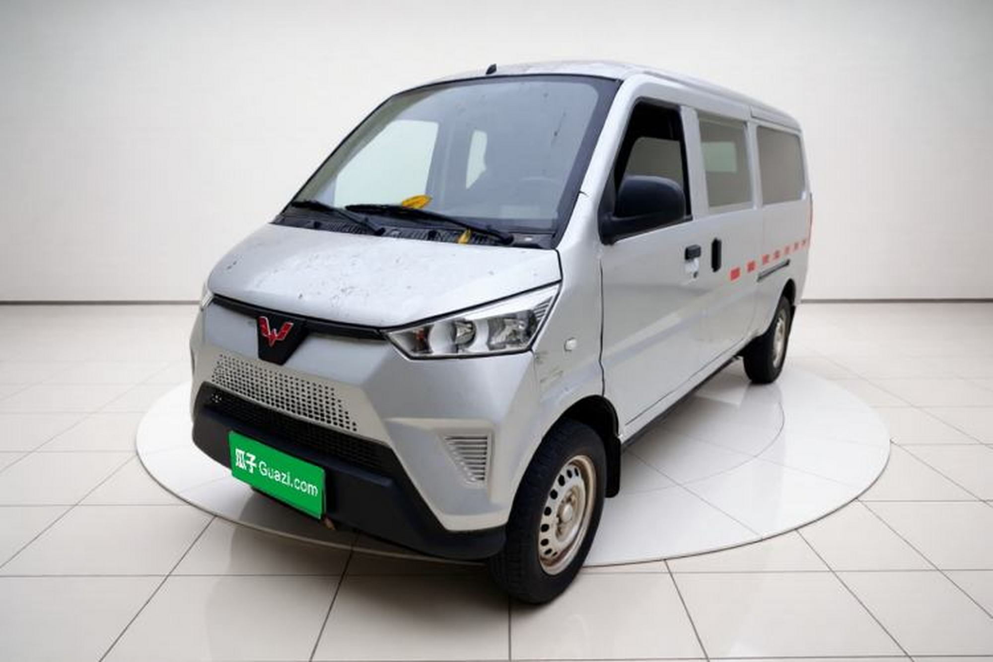 WuLing EV50