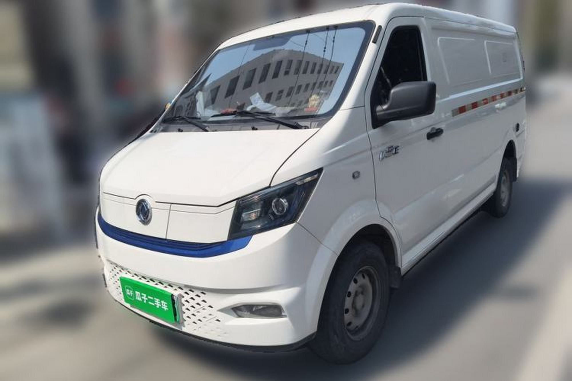 Dongfeng Yufeng EM27