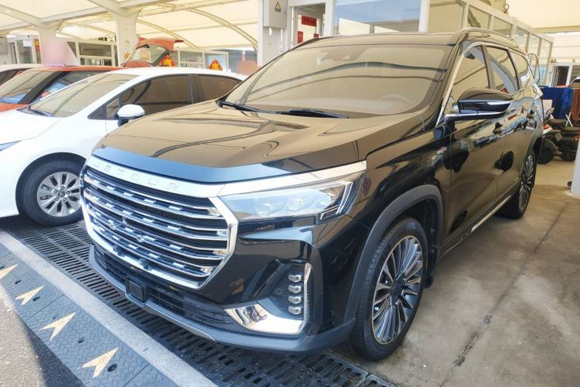 Jetour X90