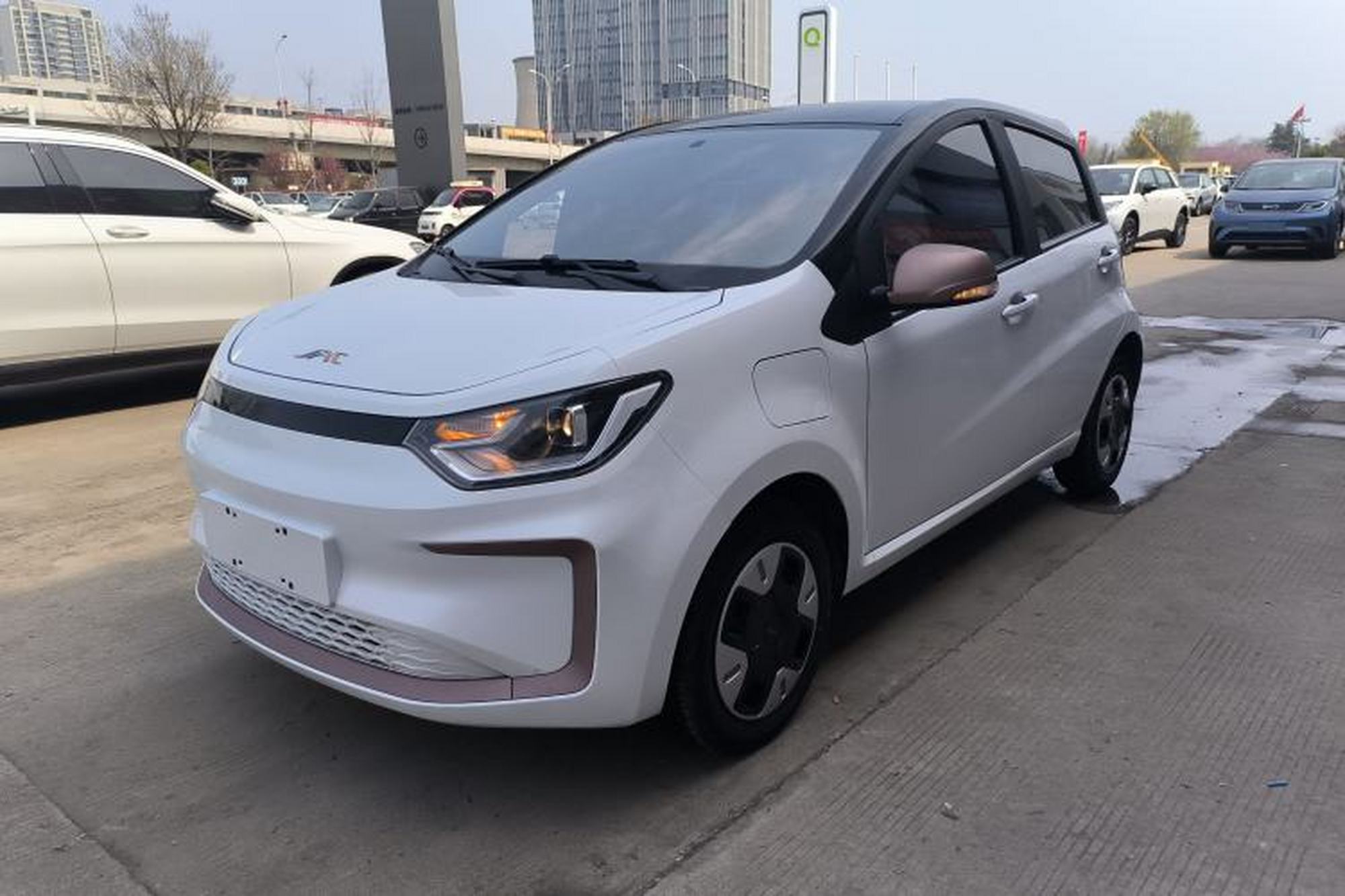 JAC Yiwei E10X