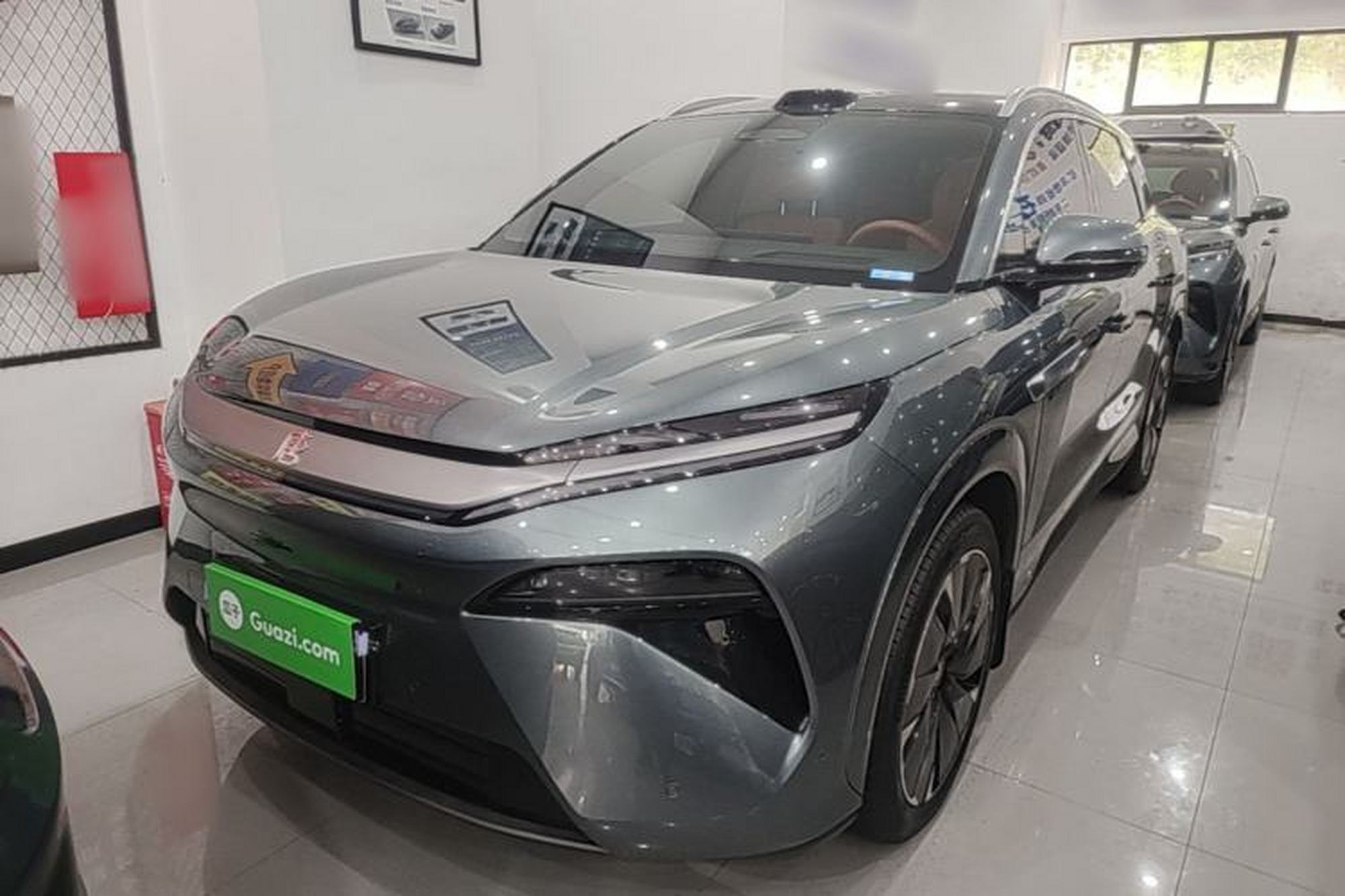 BYD Tang L
