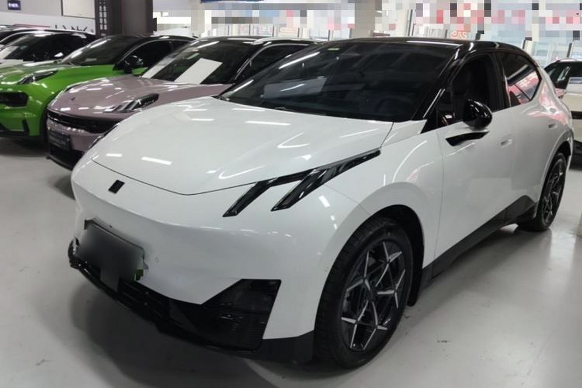 LYNK&CO Z20