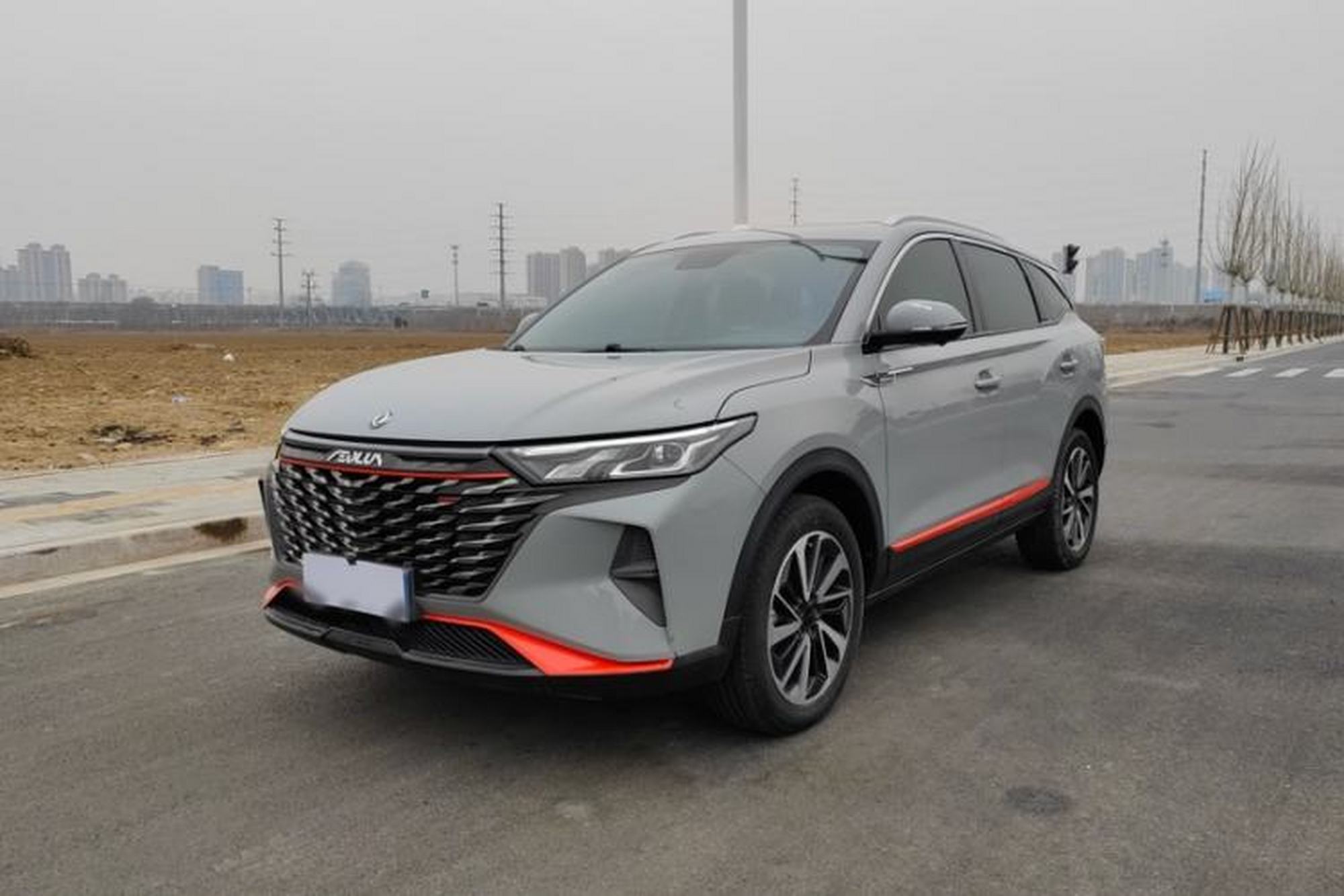 DongFeng Aeolus AX7