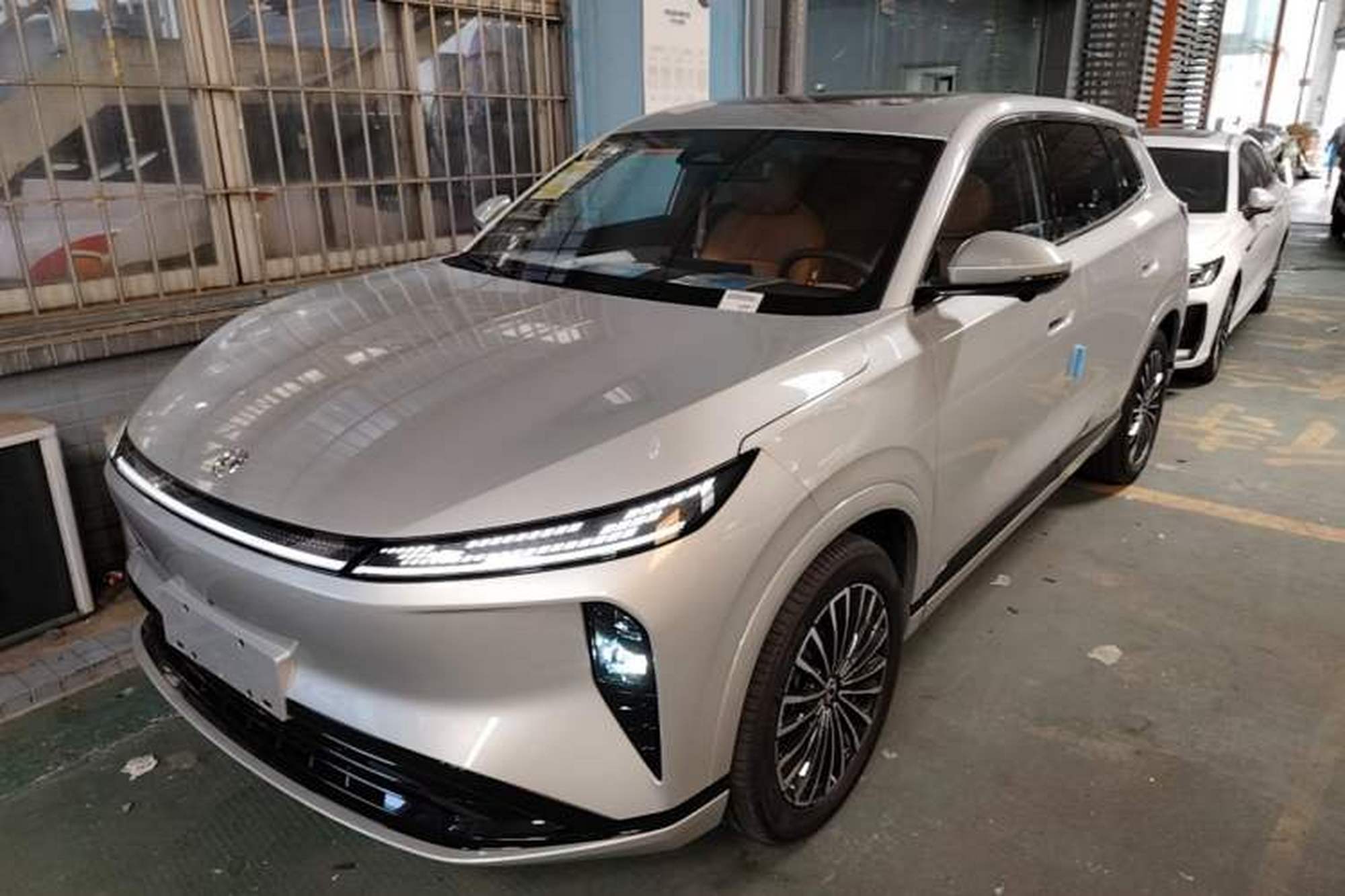 Dongfeng Aeolus L8