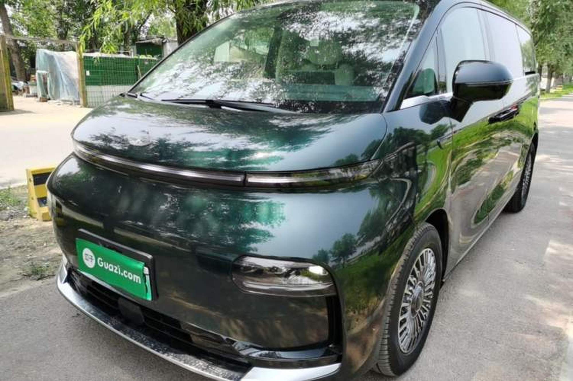 Geely Galaxy LEVC L380
