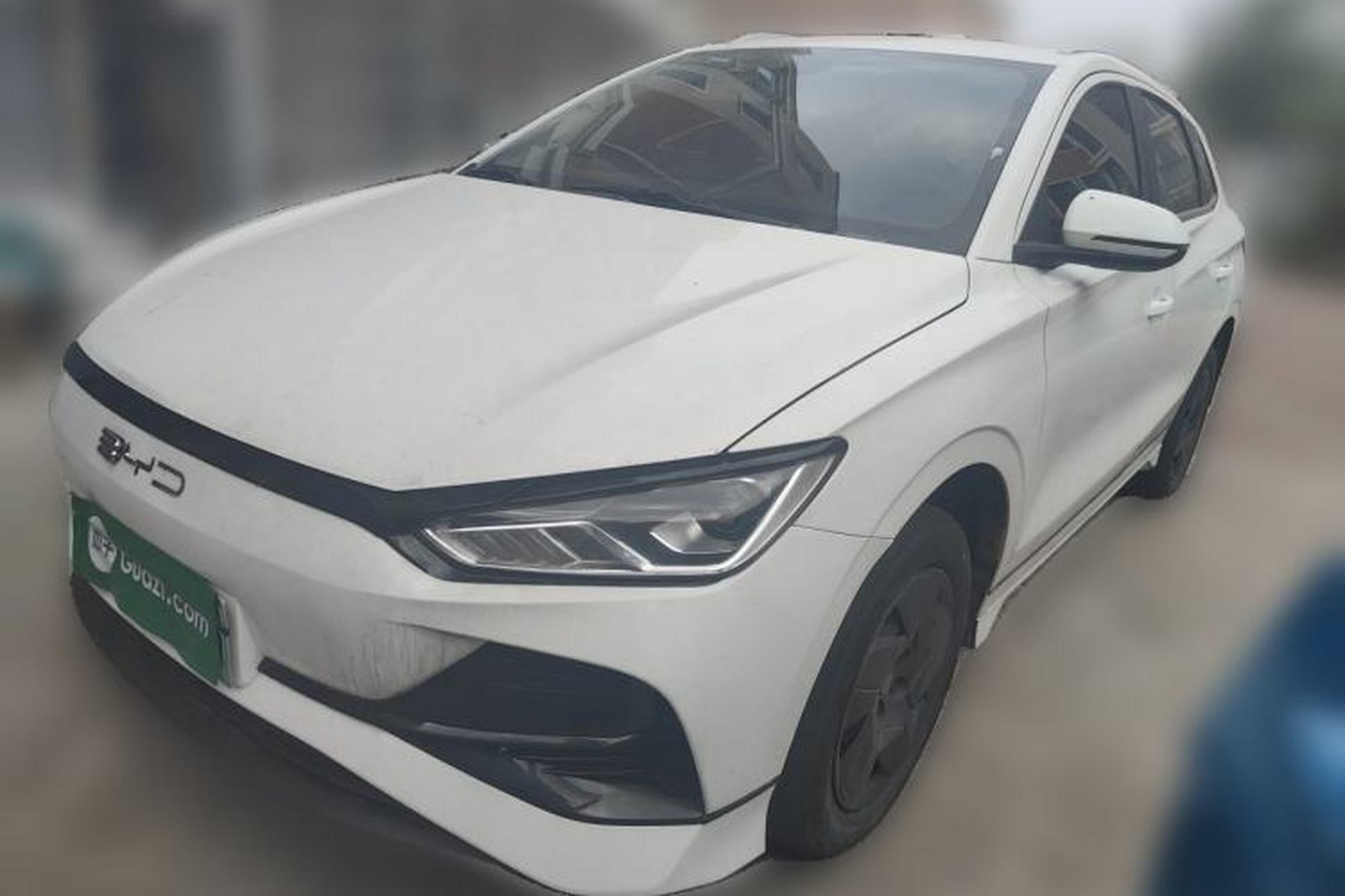 BYD e2