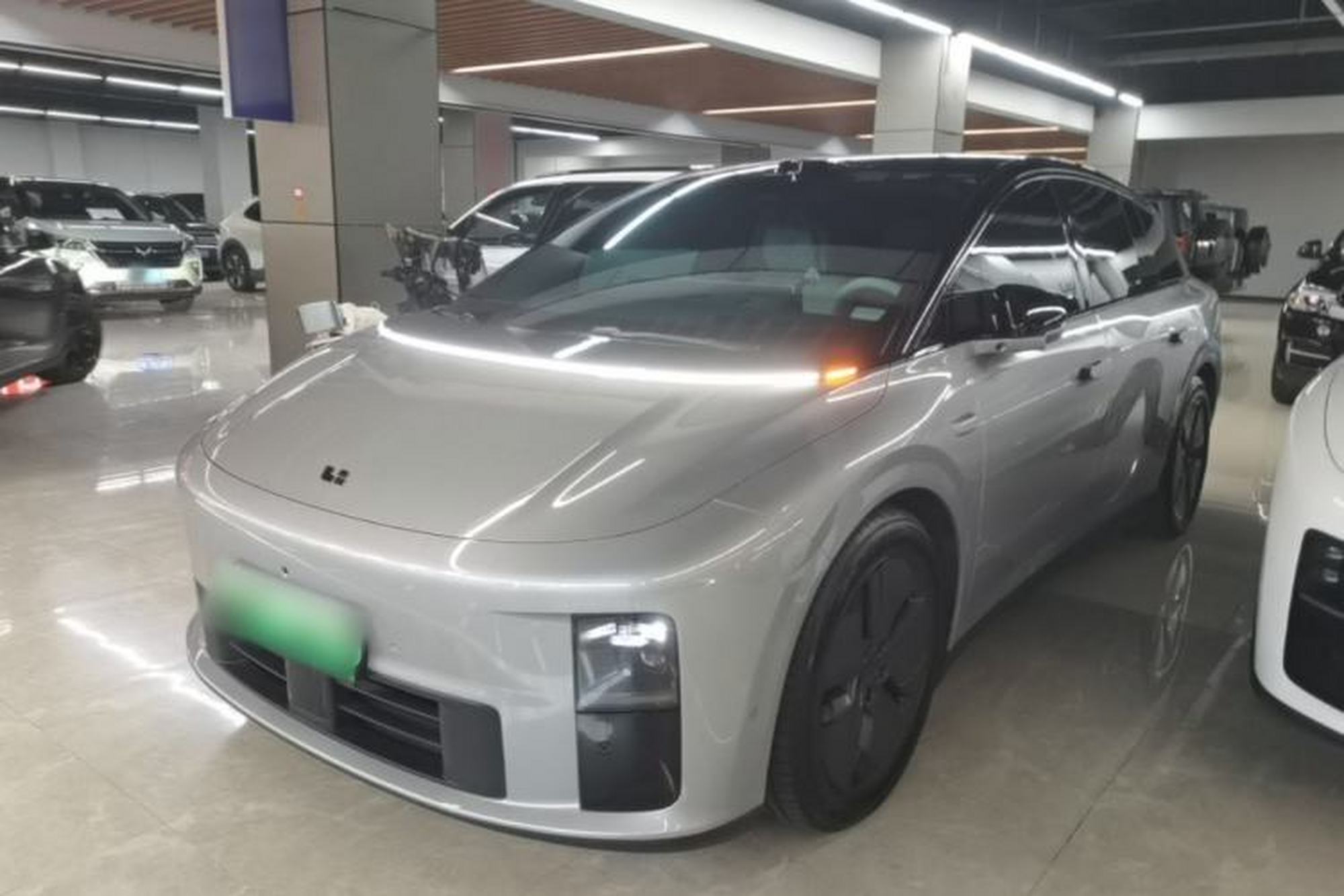 Li Auto Li Auto i6