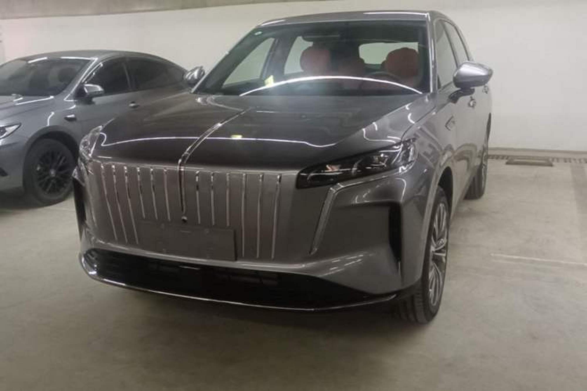 HongQi HS6 PHEV