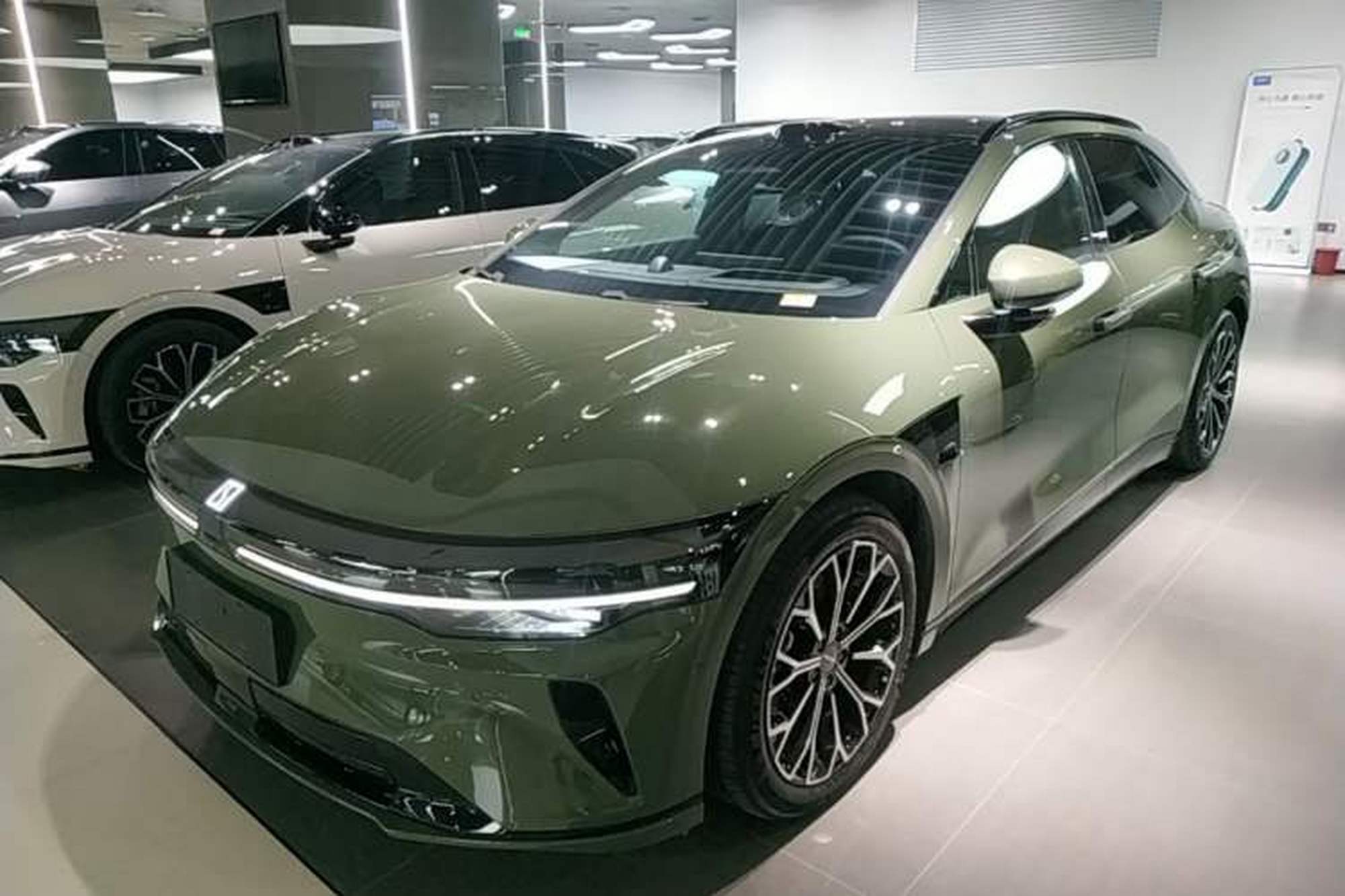 Zeekr 007GT