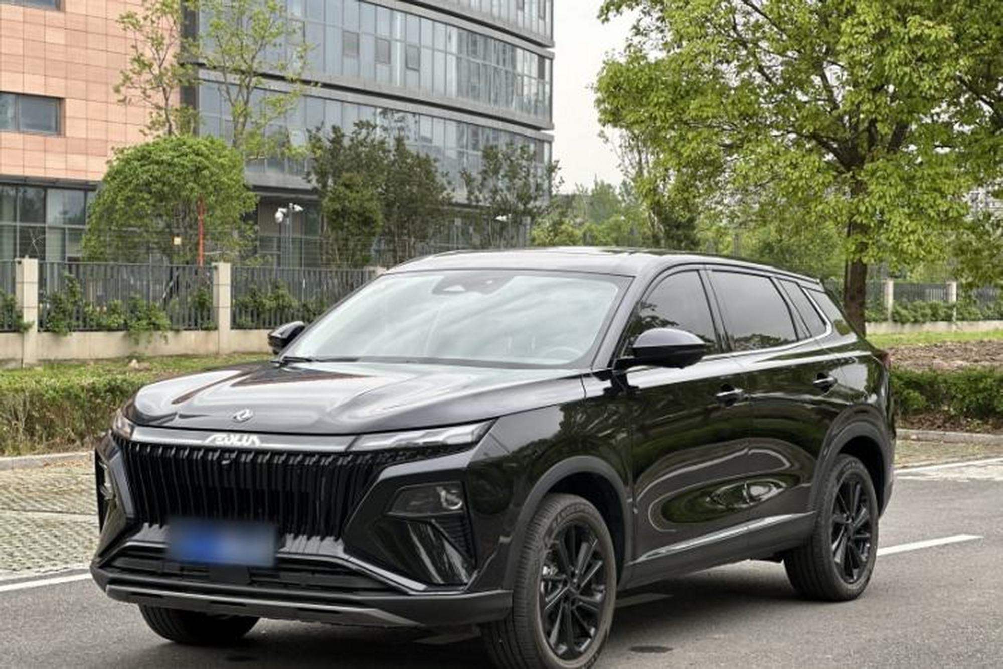 DongFeng Aeolus Huge